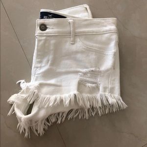 White Hollister shorts
